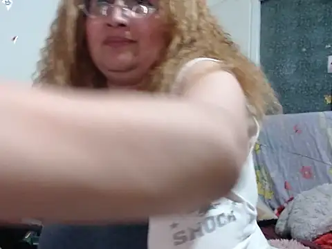 Perla1981-- Chat XXX live