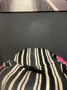 Chat +18 de SEXaddictCANDY10 ao vivo