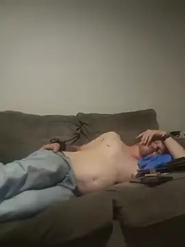 yourMasterisBored Show in webcam