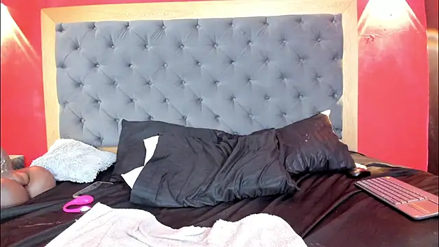 Sembang XXX Secara Langsung YayaHilton