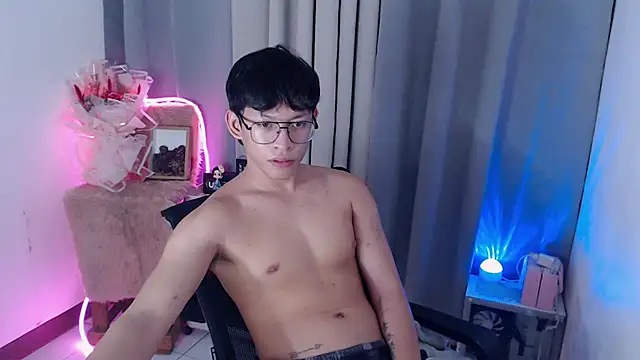 pinkcock_froi2305のライブXXXチャット