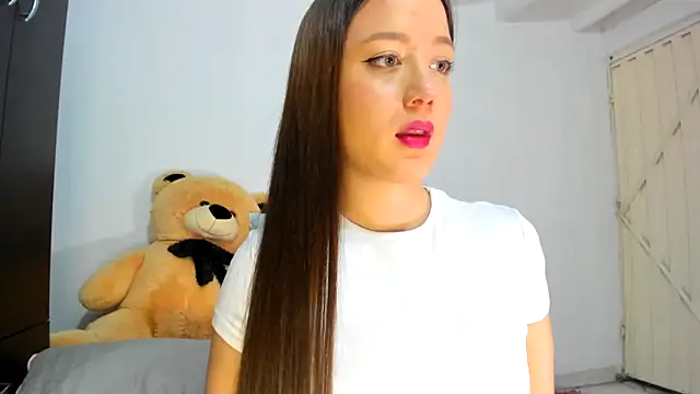 caro_gemm's Live XXX Chat