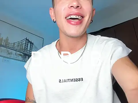 noahsaint's Live XXX Chat