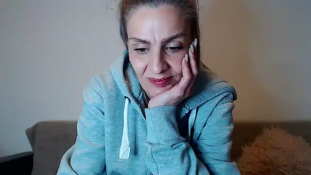 Chat XXX en directo de AshlineKatte