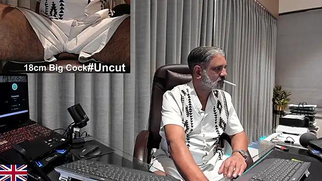 OnlineBossUK Show Webcam