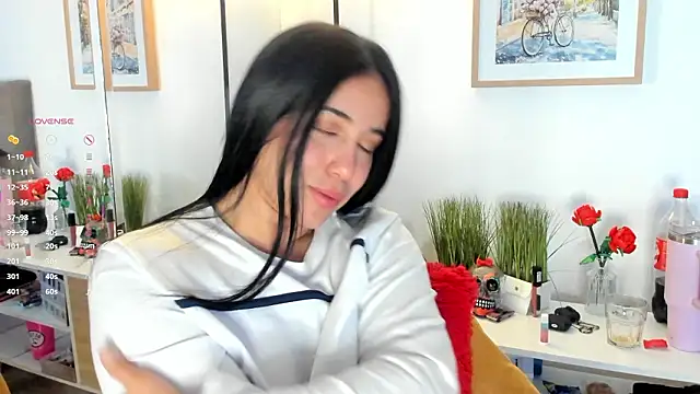 Gigi-bom Chat XXX live