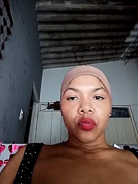 SofiiiSweet_Ass Adlı Modelin Canlı XXX Sohbeti