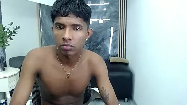 Chat +18 de Mick_storm ao vivo