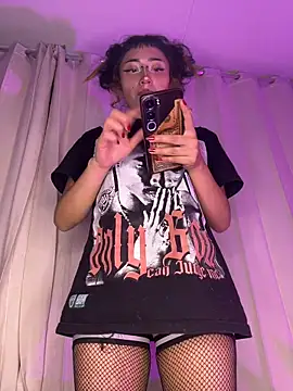 baby_akuma Chat XXX in diretta