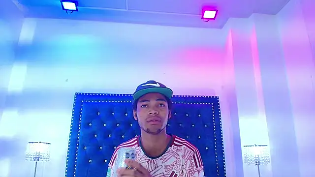 Cristal_and_luke Webcam show