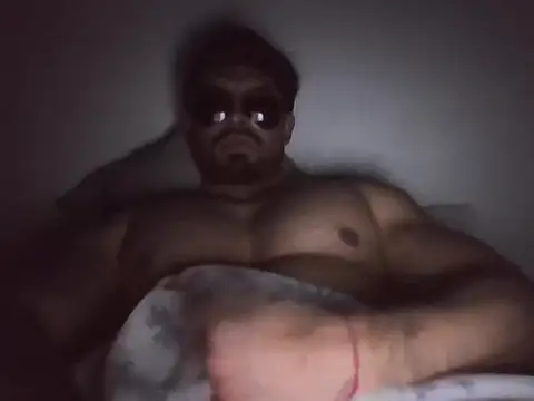 marcus002001 Show Webcam