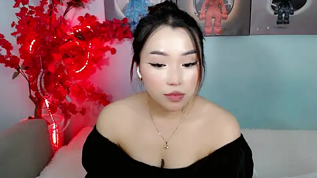 XXX chat uživo modela ichiben