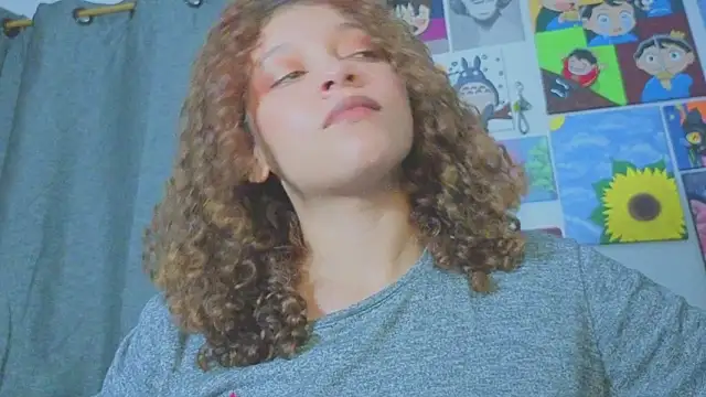 Ada_gales_ Adlı Modelin Canlı XXX Sohbeti