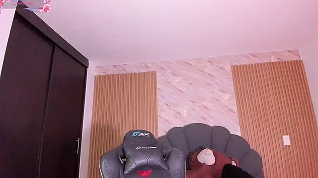 karol_green_: онлайн-секс-чат