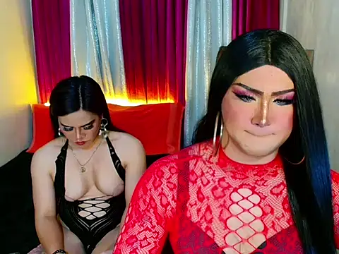 Incredible_Shemale Adlı Modelin Canlı XXX Sohbeti