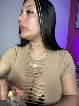 Miia__Taylor élő XXX-chatje