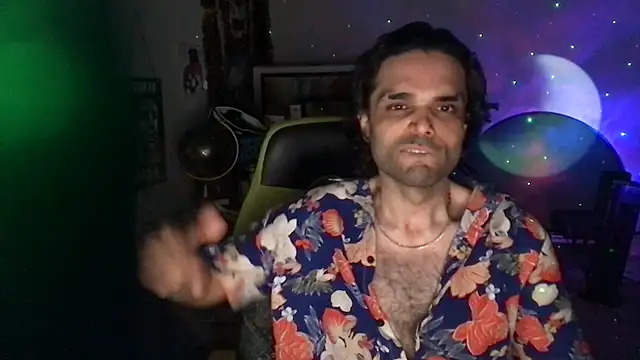 KungFuPanda001 Adlı Modelin Canlı XXX Sohbeti