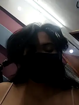 PUNAM456 Adlı Modelin Canlı XXX Sohbeti