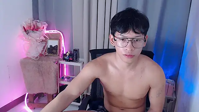 Pertunjukan Kamera Web pinkcock_froi2305