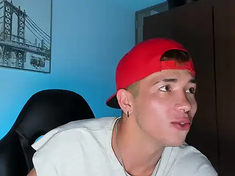 Вебкам-шоу noahsaint