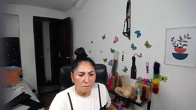 mature_bigboobs10's Live XXX Chat