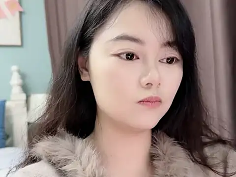 sarah111's Live XXX Chat