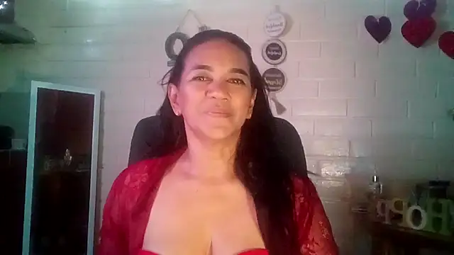 Chat XXX en directo de MiiaVelasquez