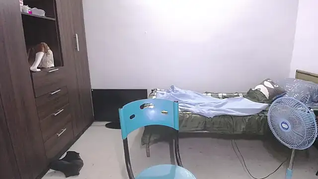 Chat XXX en directo de Mirage_Sertori