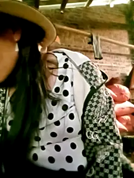 Diana-02's Live XXX Chat