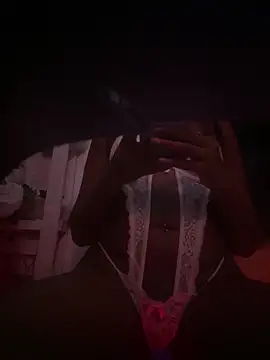 Annie011's Live XXX Chat