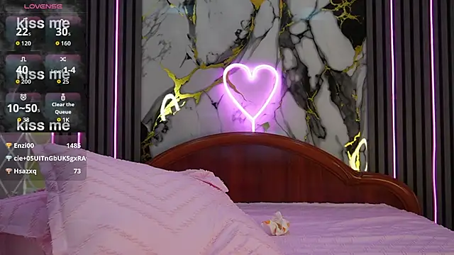 ZyraAngel's Live XXX Chat