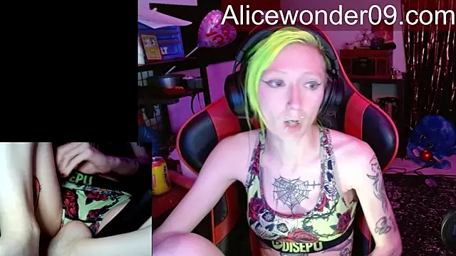 alicewonder09's Webcam Show