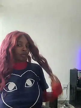 CurvyGlass live XXX chat