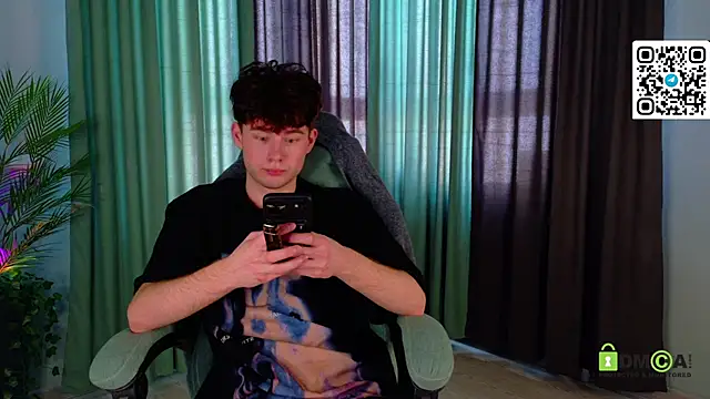 moon_Gloww's Webcam Show