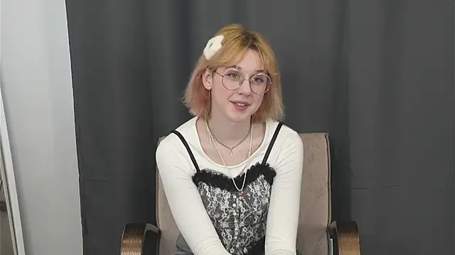 JuleeDutil 라이브 XXX 채팅