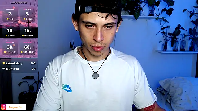 Magnuz_Col Live XXX-Chat