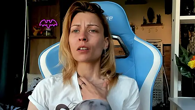 karo123421 Adlı Modelin Canlı XXX Sohbeti