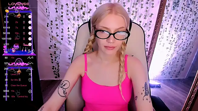 AnyaTaylor_ Live XXX-chat