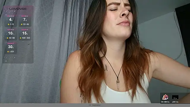 ImSophieFoxのライブXXXチャット