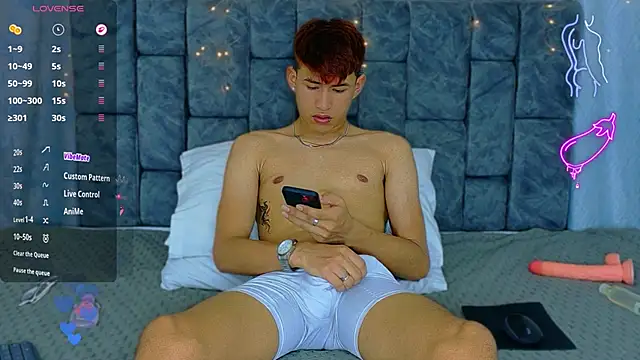 NicolasTorrez's Live XXX Chat