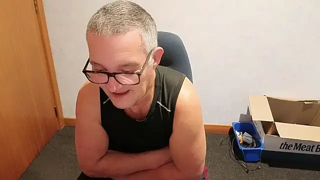 daddy_man 即時 XXX 聊天