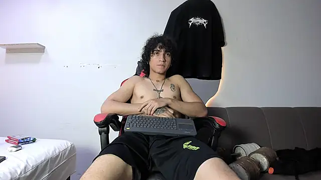 JackesTaylor Adlı Modelin Canlı XXX Sohbeti