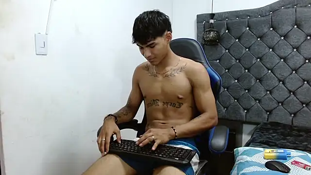 luka_big18 Pertunjukan Webcam