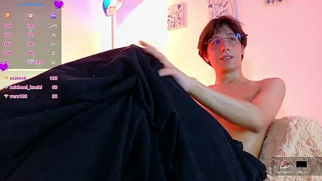 lui_x_dust Adlı Modelin Canlı XXX Sohbeti