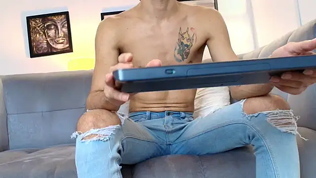 Czat XXX na żywo – PRETTY_COCK1