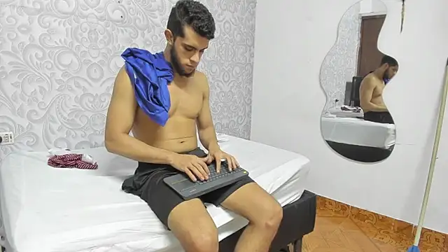 Chatroom XXX en direct de HarperAndMason