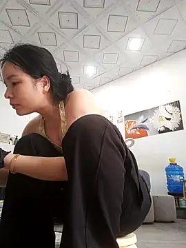 Czat XXX na żywo – Ivy_Trix2