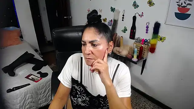 mature_bigboobs10's Live XXX Chat