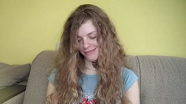 RayaNenlia Adlı Modelin Canlı XXX Sohbeti