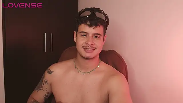 BjornSteel Adlı Modelin Canlı XXX Sohbeti